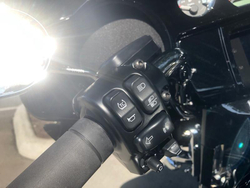 Ultra Limited, Harley-Davidson (FLHTK), 2021 vivid black