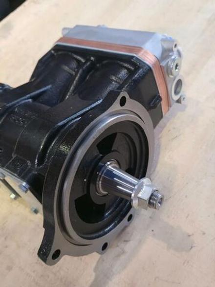 Автокомпрессор двухцилиндровый дв. CA6DM FAW J6 (Shaft-Gear)