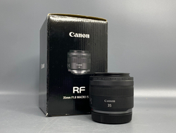 Canon RF 35mm 1.8 Macro IS STM