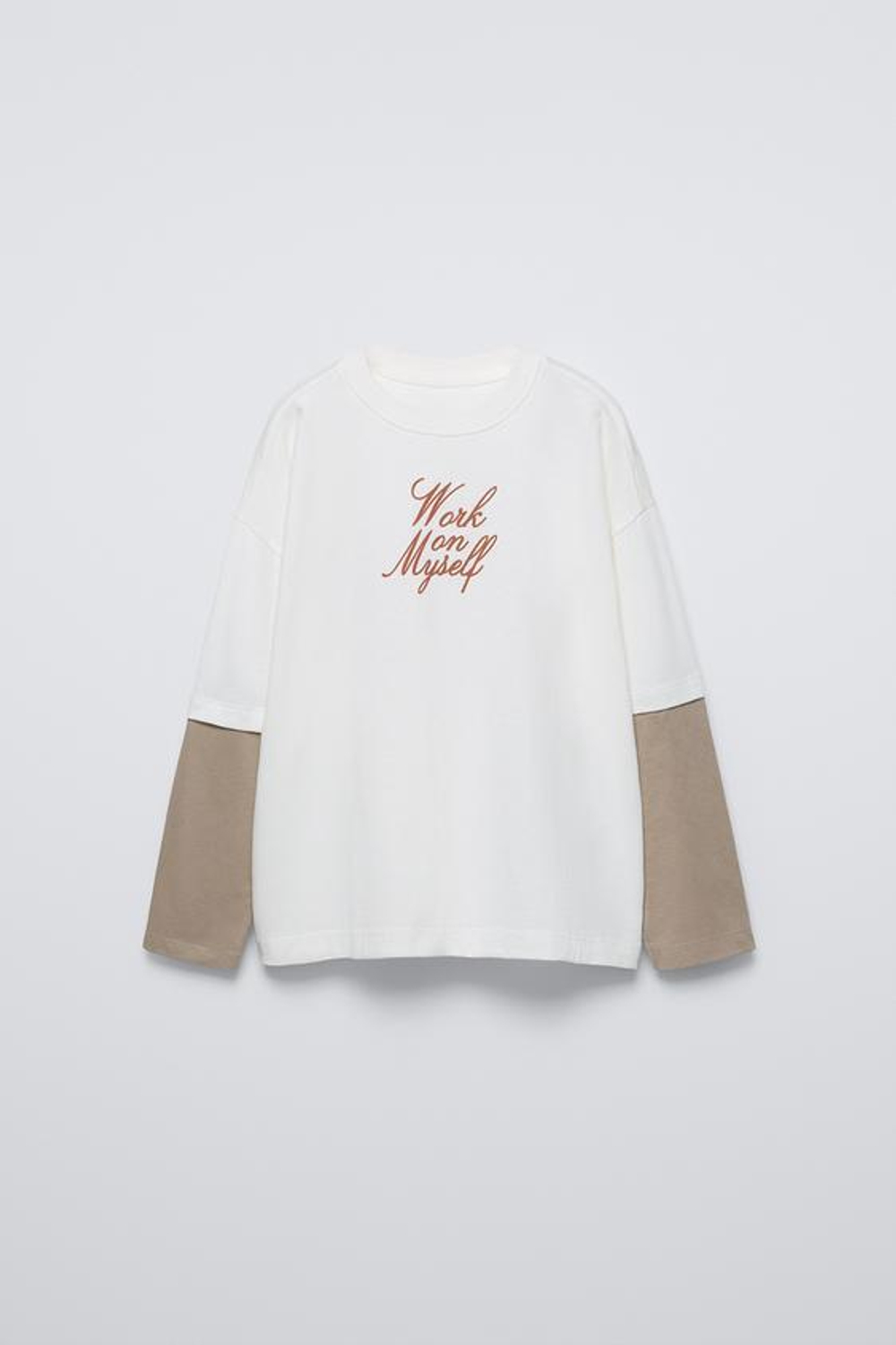 ZARA ФУТБОЛКА С НАДПИСЬЮ И ДВУХСЛОЙНЫМИ РУКАВАМИ, ЭКРЮ