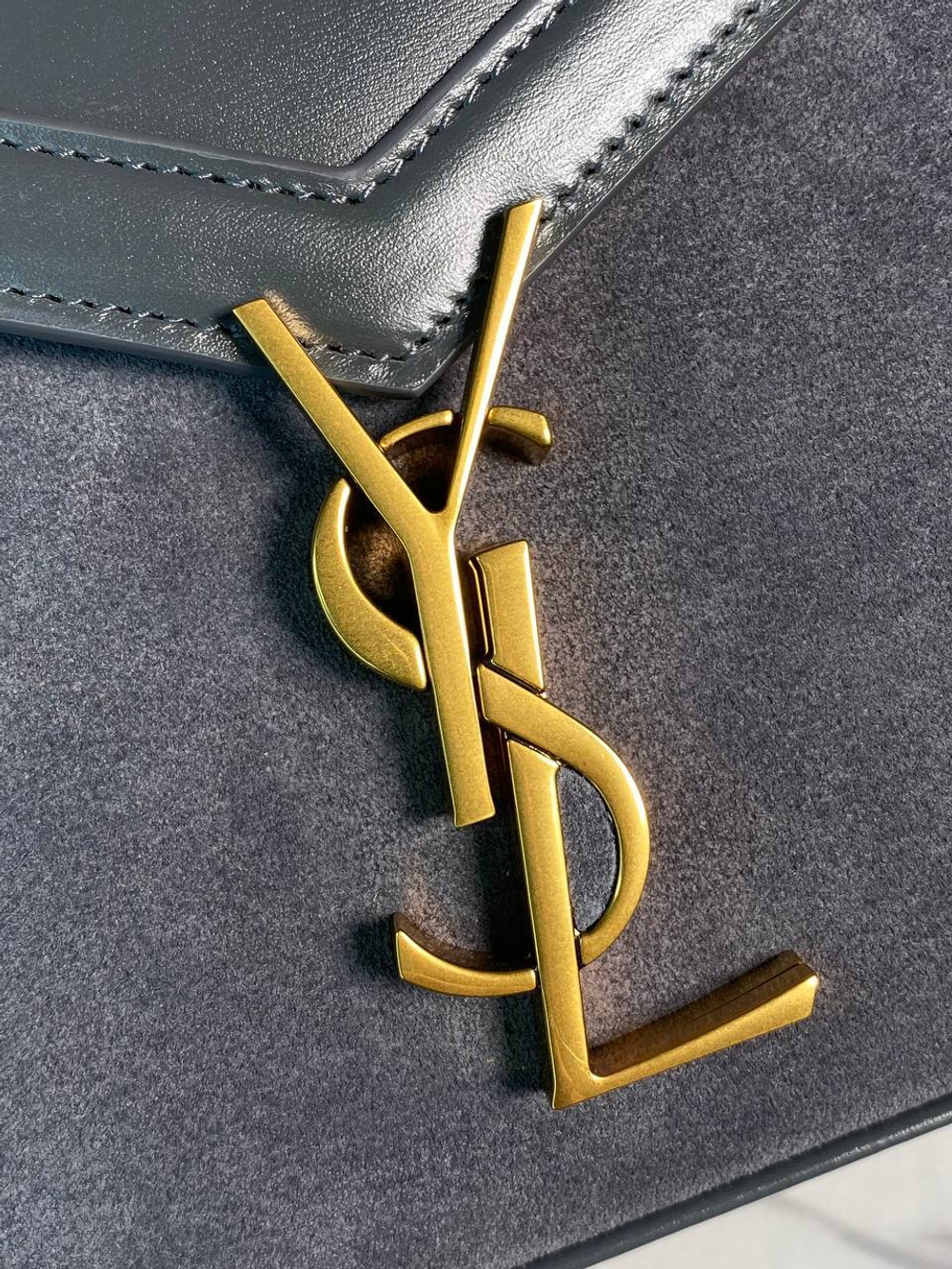 Сумка Yves Saint Laurent