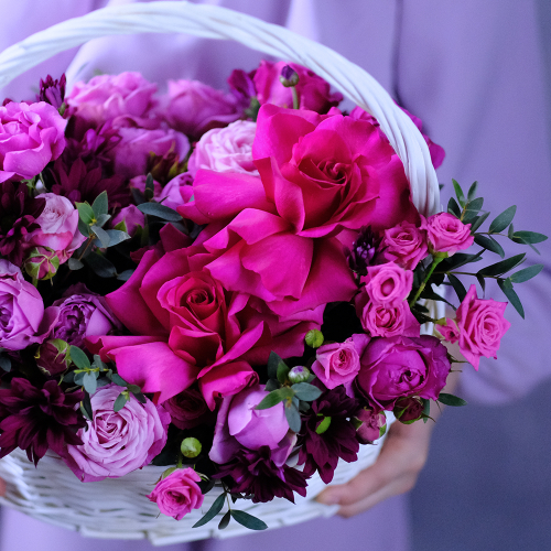 Купить Композиция в корзине #454 с французскими и пионовидными розами