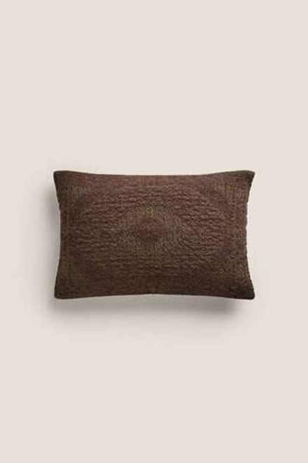 ZARA HOME ЧЕХОЛ ДЛЯ ДЕКОРАТИВНОЙ ПОДУШКИ С ГЕОМЕТРИЧЕСКИМ УЗОРОМ, КОРИЧНЕВЫЙ