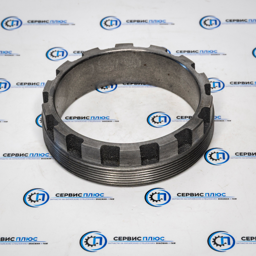 Гайка проходного вала среднего рудуктора 2502181-АОЕ