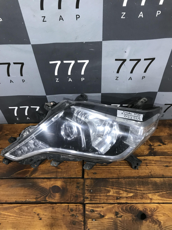 Фара левая LED Toyota Land Cruiser Prado 150 13-17 8118560J20