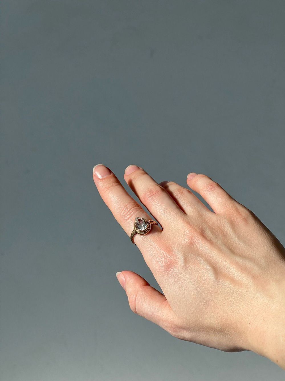 Кольцо Crystal Drop с горным хрусталем, бронза