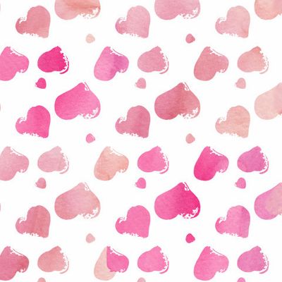 Акварельные розовые сердечки на белом фоне
