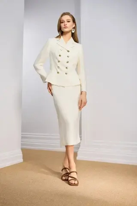 Костюм двойка с юбкой