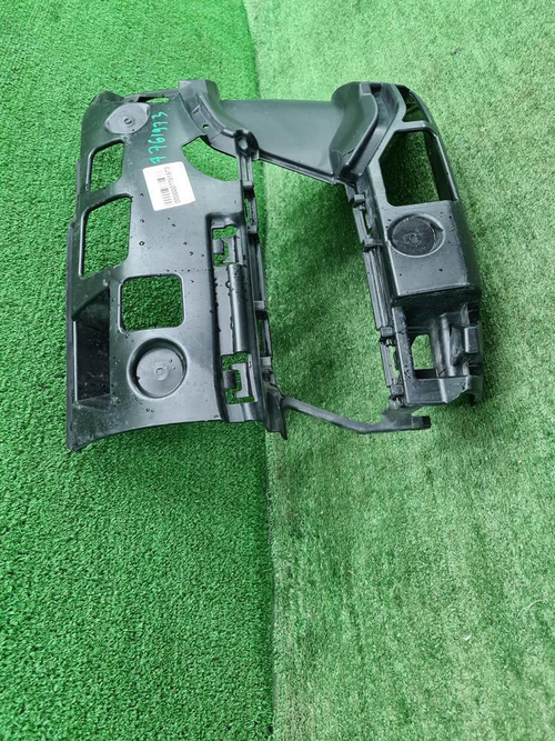 Кронштейн переднего бампера LH BMW 5er G30 (20-23)
