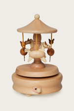 Музыкальный сувенир из дерева