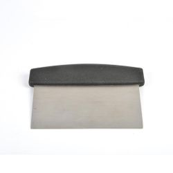 Скребок 15,3*7,5 см нерж. с пласт. ручкой черный Proff Chef Line