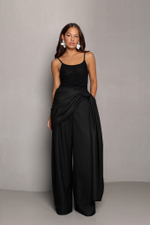 Брюки в полоску с драпировкой