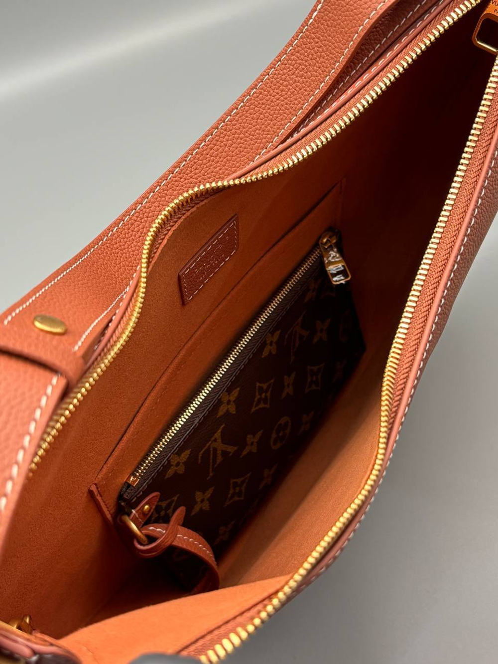 Сумка Louis Vuitton