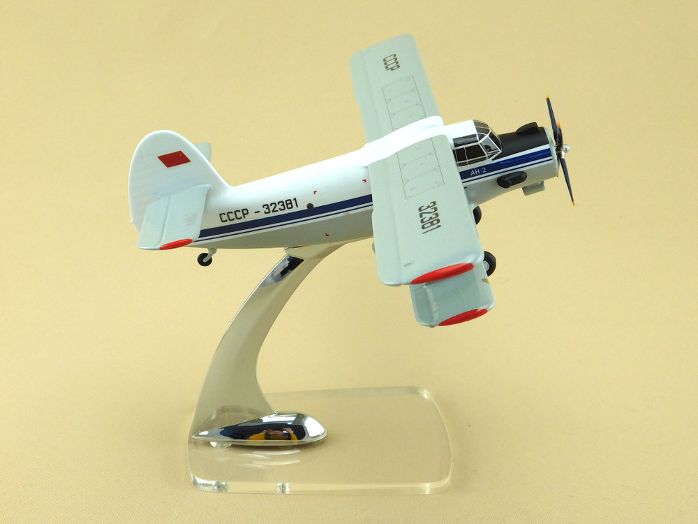 Модель самолета Ан-2 (М1:72, Аэрофлот СССР-32381)