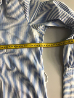 Платье Stradivarius в рубашечном стиле, маркировка S, визуально на 44 размер