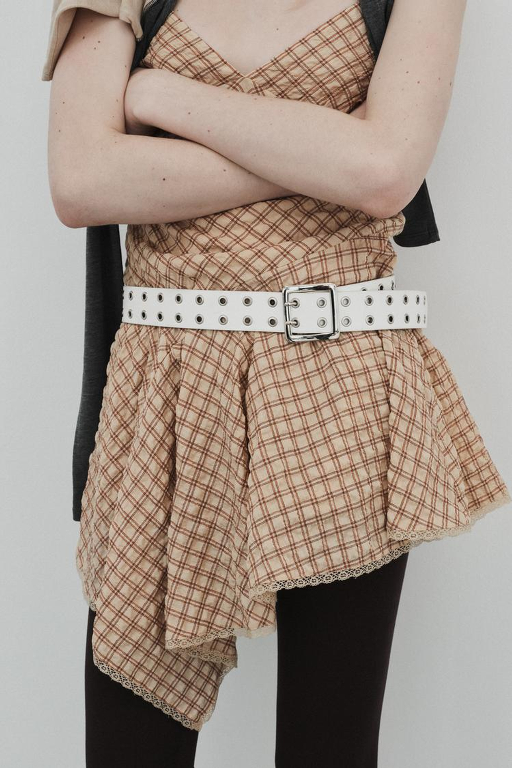 ZARA КОРОТКОЕ ПЛАТЬЕ В КЛЕТКУ С КРУЖЕВОМ, РАЗНОЦВЕТНЫЙ