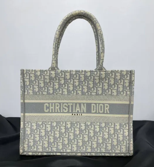 Сумка Dior Book Tote, модель маленького формата белый/серый