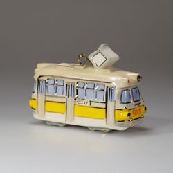 Фарфоровая ёлочная игрушка Трамвай