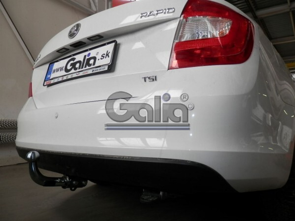 Фаркоп оцинкованный Galia S104A для Skoda Rapid лифтбек/универсал 2013-, SEAT Toledo седан 2013-(паспорт и сертификат в комплекте)(без электрики)