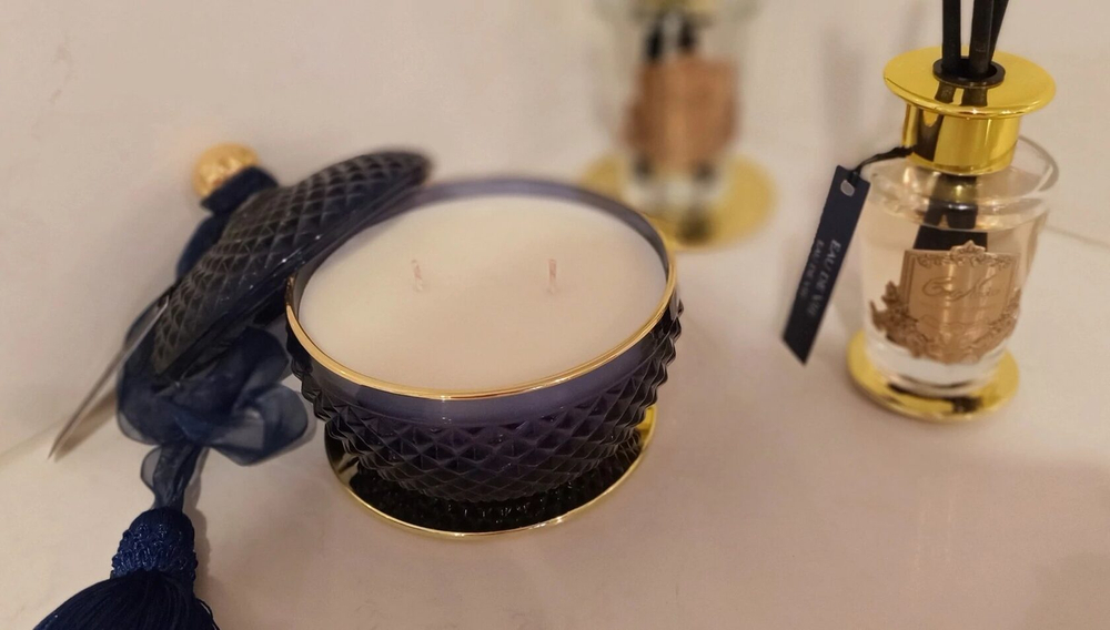 Свеча ароматическая Navy Round Art Deco Свеча Cote Noire Синий / Золотой