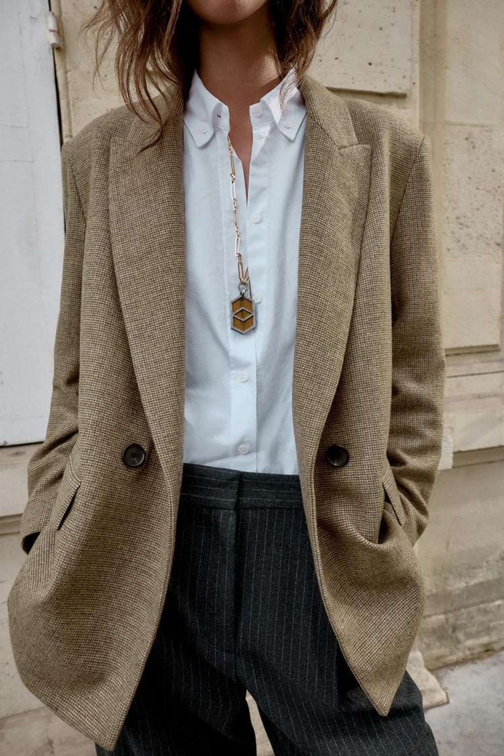 ZARA МЕТАЛЛИЧЕСКОЕ ОЖЕРЕЛЬЕ С КАМНЕМ И БЛЕСТКАМИ, ЗОЛОТИСТЫЙ