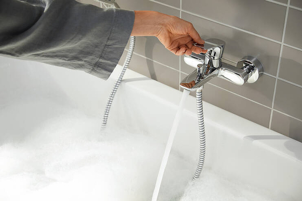 Смеситель для ванны Hansgrohe Rebris E 72450000 хром