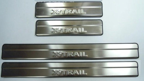 Накладка порога салона Nissan X-Trail Т32 с 2015 г. /хром/ 4 шт (LIDER)