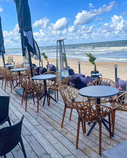 Кресло прозрачное янтарное Crystal