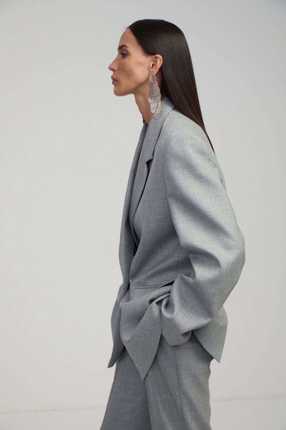 Жакет двубортный серый