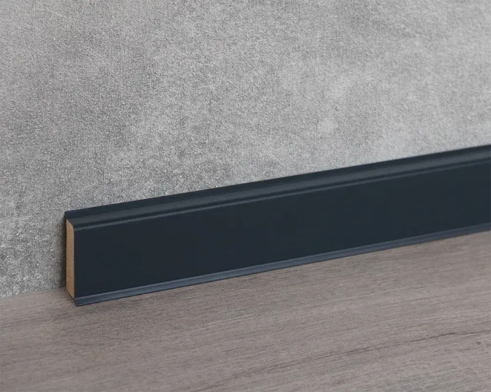 Плинтус ХДФ Doellken Cubu Flex Life 1209 антрацит RAL 7016 40x13х2500 мм