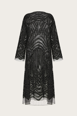 ПЛАТЬЕ ИЗ ЧЕРНОГО КОРДОВОГО КРУЖЕВА, ДЕКОРИРОВАННОЕ ПАЙЕТКАМИ