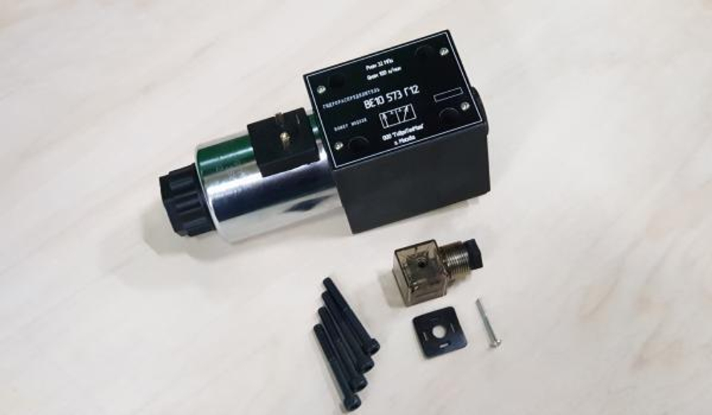 Гидрораспределитель тип РХ06341 110/50АМ РМАХ=32 МРА, DV=6MM С катушкой 110В