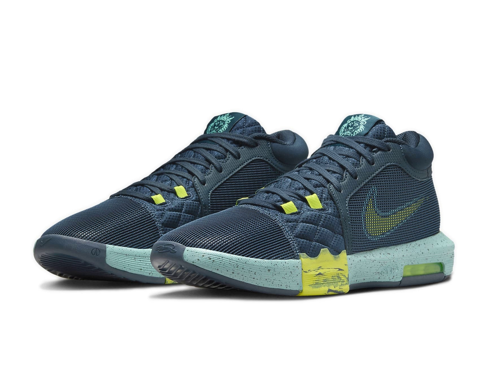 Баскетбольные кроссовки LEBRON WITNESS VIII