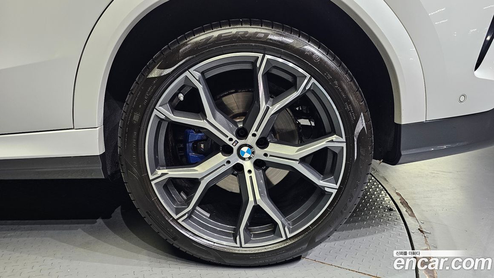 BMW X6 (G06) xDrive40i M Sports (03.2022)