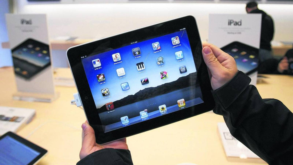 Apple iPad 4th-Gen (2012)