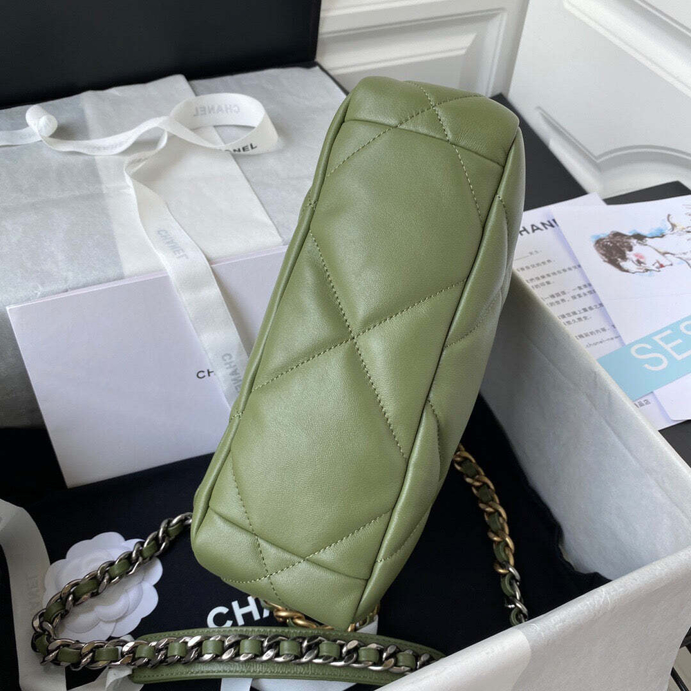 Chanel 19 26 cm