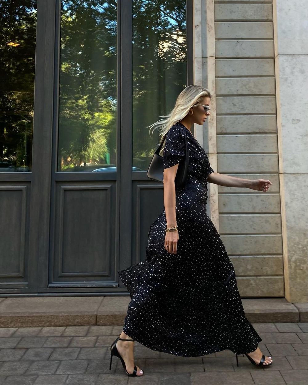 Платье с обтяжными пуговицами, чёрный