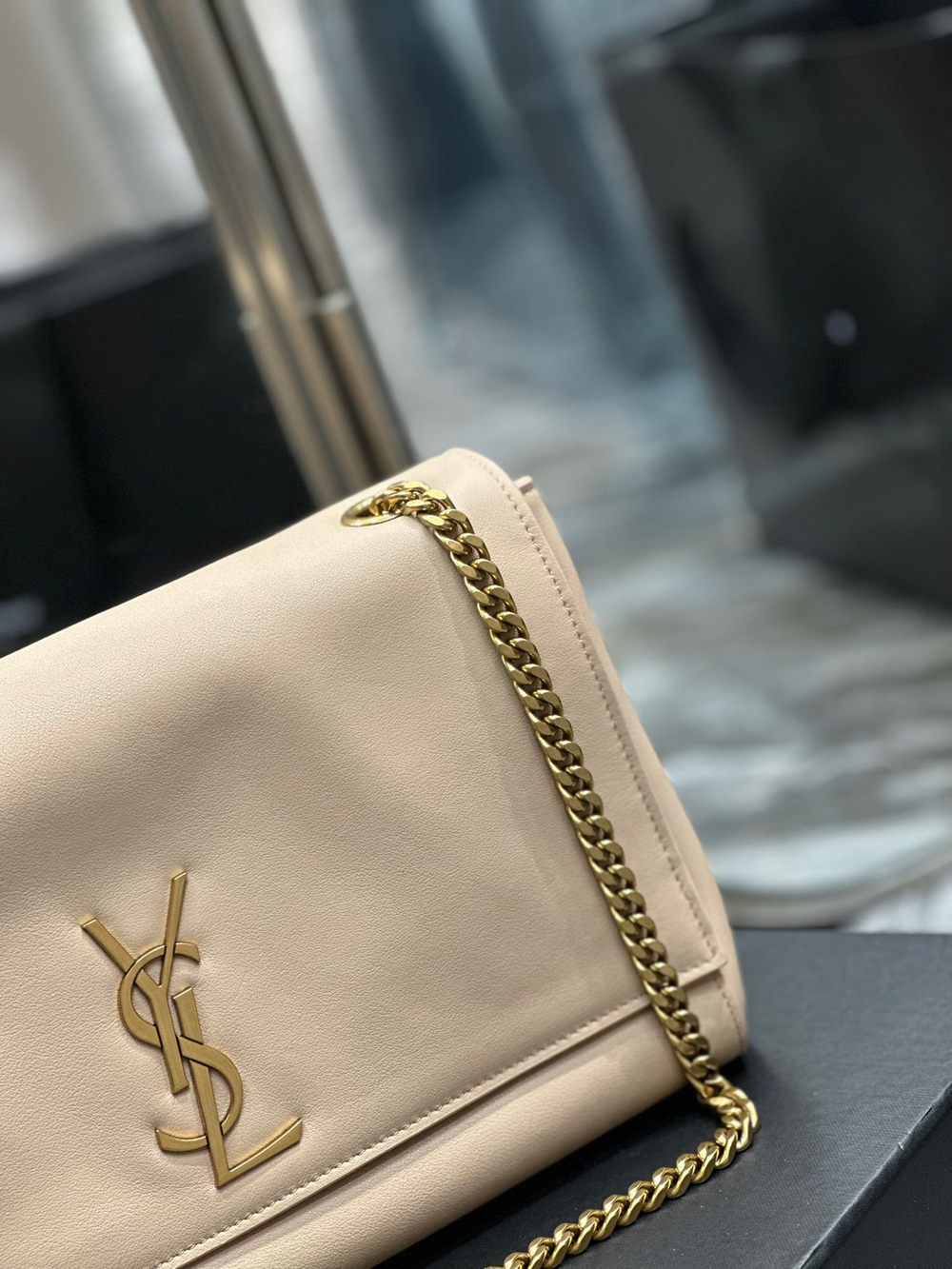 Saint Laurent Kate Medium Reversible Chain Bag 28 cm