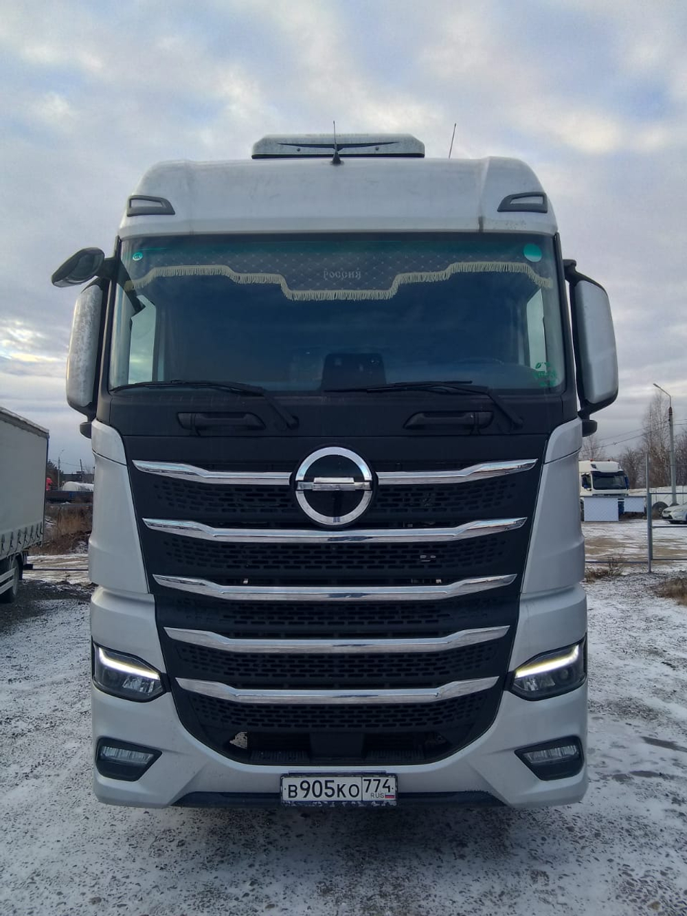 BEIJING BJ* 6x4 Седельный тягач BJ4250D6CP-02 (Дизельный, 12,9 л, 579 л.с., АТ)