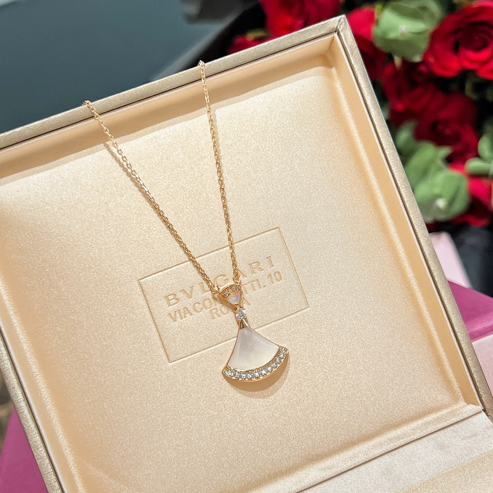 Bvlgari Divas' Dream Necklace
