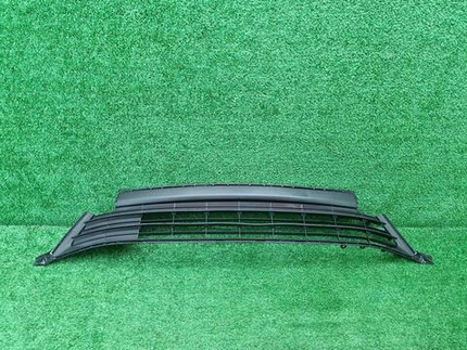 Решетка переднего бампера Toyota RAV 4 ca40 15-19