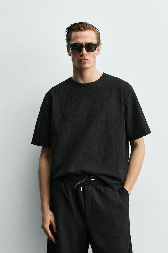 ZARA ФУТБОЛКА RELAXED FIT ИЗ РЕЛЬЕФНОЙ ТКАНИ, ЧЕРНЫЙ