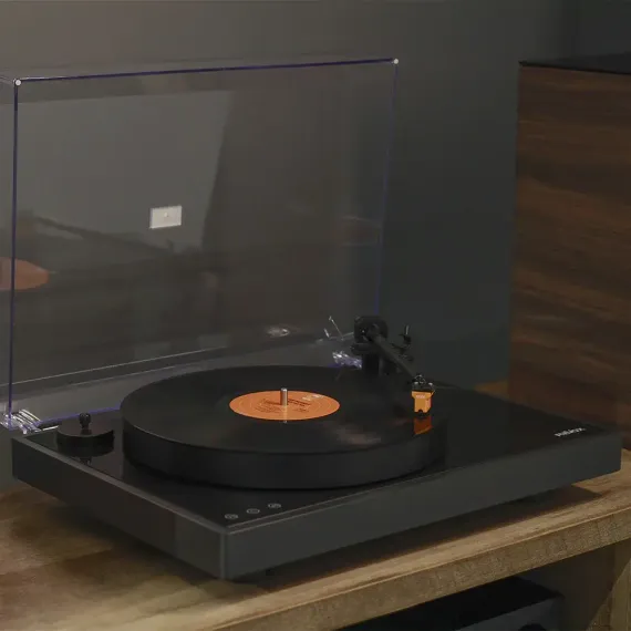 Revox T700 Studio Master Turntable Black