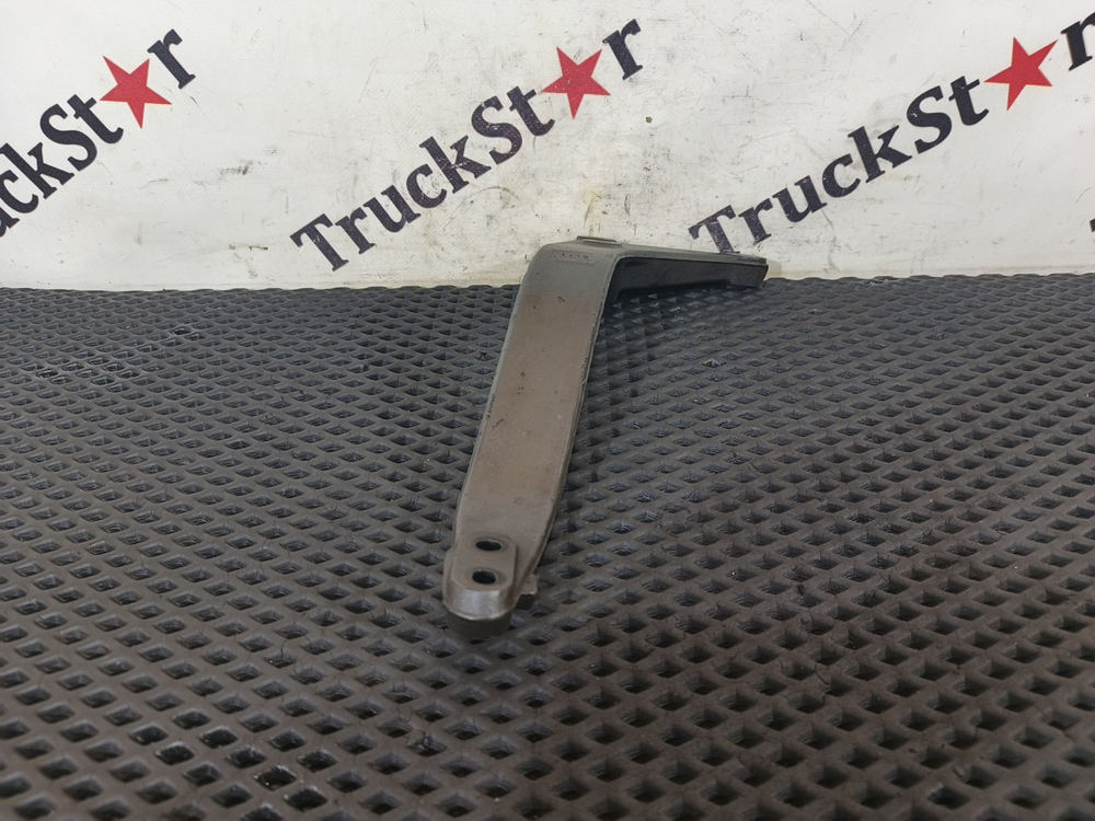 Кронштейн опоры двигателя