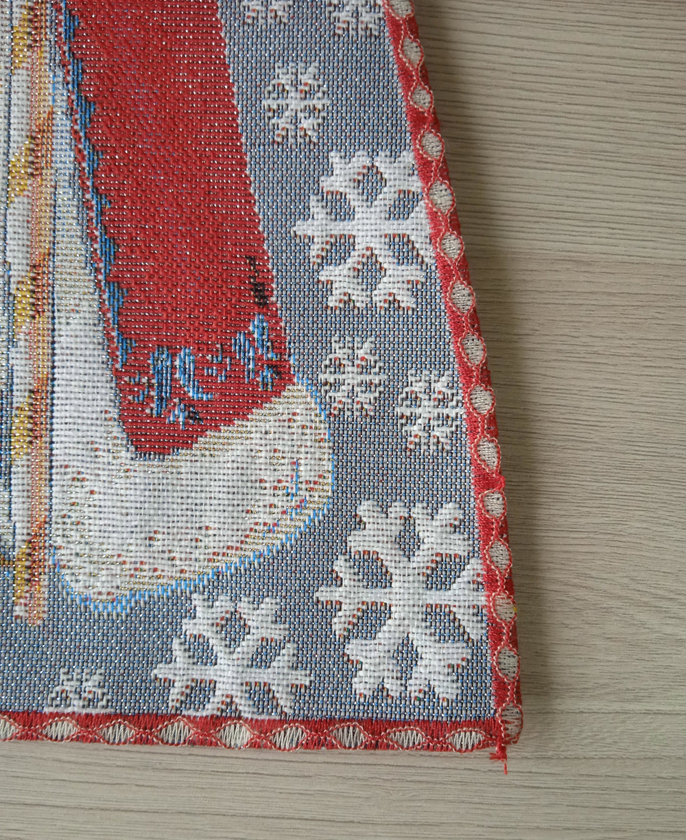 Набор новогодних колпаков на бутылку Новогодняя сказка 33х20 2 шт