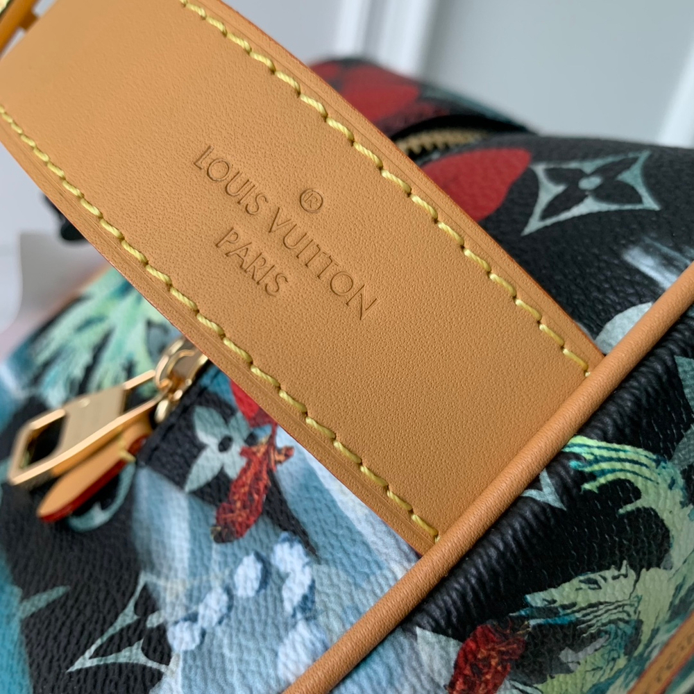 Louis Vuitton Locker Dopp Kit