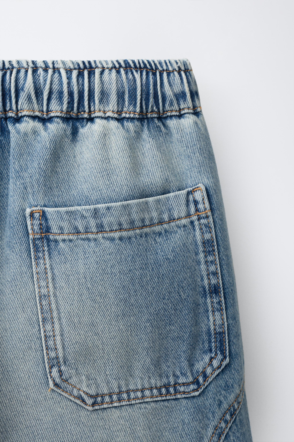 ZARA ДЖИНСОВЫЕ ШОРТЫ BARREL, СИНИЙ