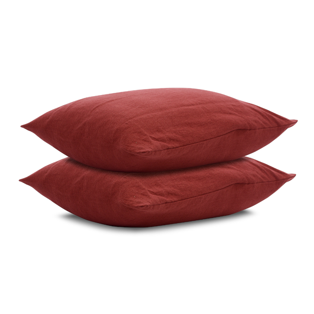 Наволочка изо льна бордового цвета essential, 70х70 см