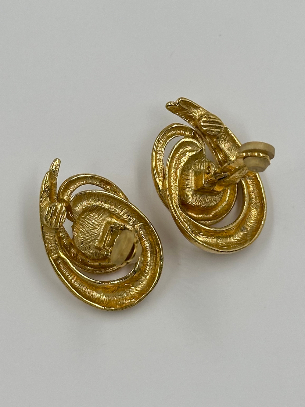 Клипсы с «жемчугом» Givenchy