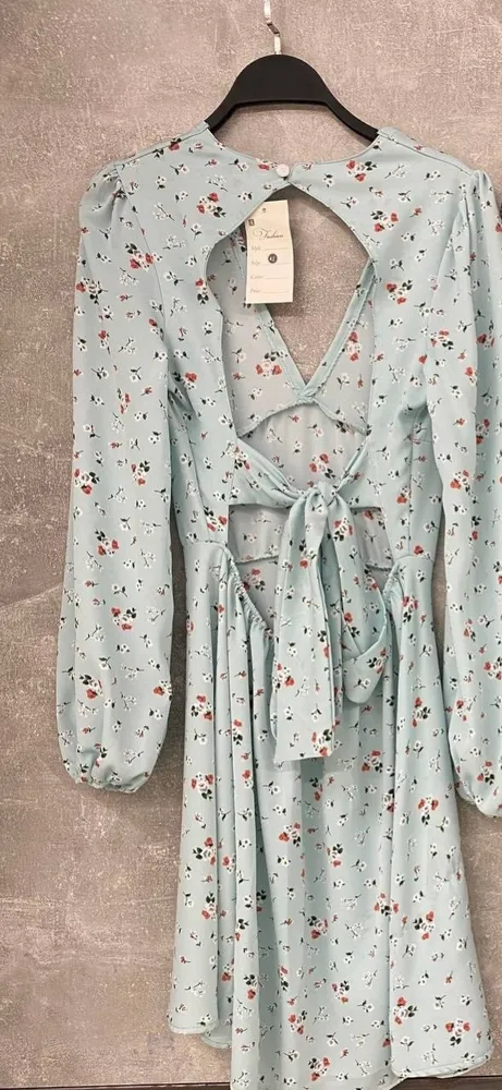 Платье с открытой спиной 1556130-1 Fabrika